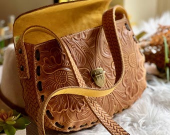 Small Leather Crossbody bag • Handmade leather accessories  • Personalized gift for her