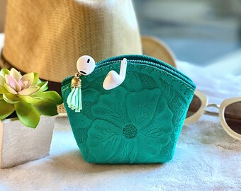 handmade coin purse - small leather pouch - hibiscus pouch - gift for her - leather gift - woman pouch