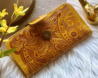 Tooled Leather Wallet for Women – Western Bifold Cowgirl Wallet – Personalized Engraved Floral Leather Gift for Her