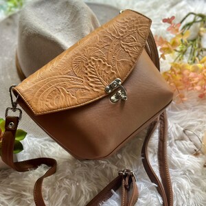 Leather Crossbody	Handmade Crossbody	Small Bag	Boho Crossbody Bag	Woman Purse	Bag for women	Messenger bag	Bags and Purses	Cross Body Purse	small leather purse	saddle bag women	bags for women	personalized gifts