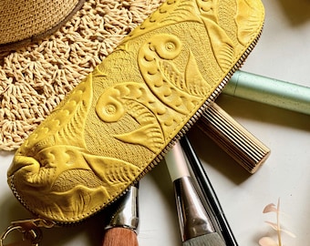 Handmade leather pencil case • cosmetic bag • gifts for her