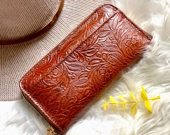 Handmade Leather Wallet with Zipper • women's wallets • accordion wallet • organization wallet • mother's day gift