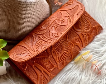Soft leather wallets for women • leather gifts for her • Personalized leather wallets