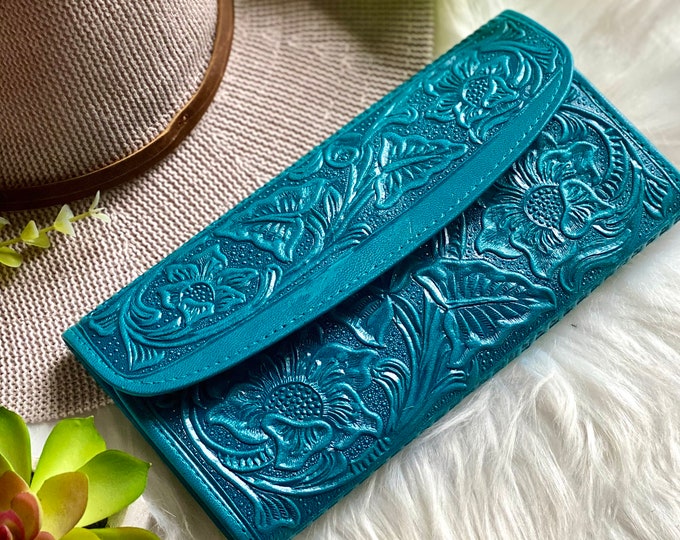 Handmade Leather Wallet for Women • Carved Lotus Floral Wallet • Slim Bifold • Personalized Gift for Her • Boho Leather Purse