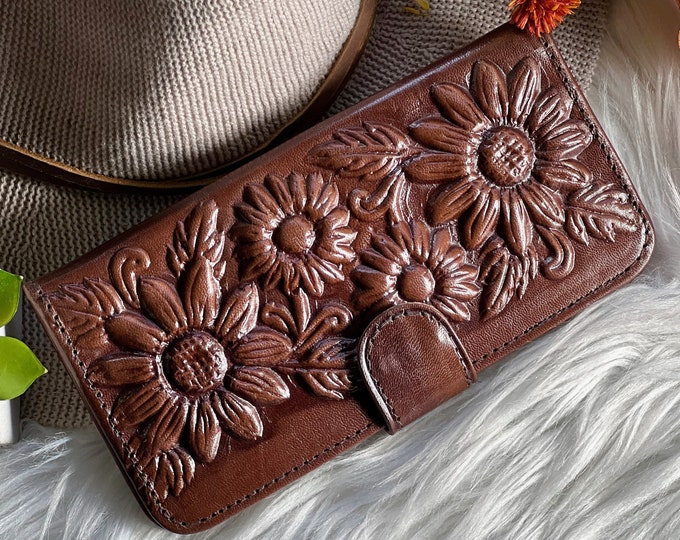 Handmade Embossed leather Sunflowers wallets for women •  Personalized Gifts for her  • Cottage core wallets
