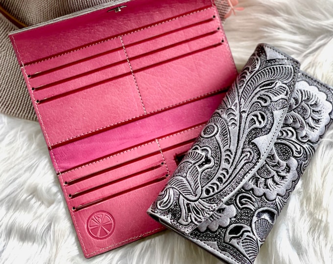 Embossed Bicolor Wallet • Handmade Sustainable Gift
