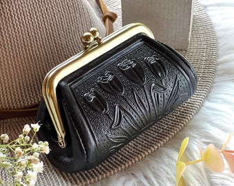 Leather vintage style kiss lock purse •  Change bag • change purse • Kiss Lock small  bag • gifts for mom