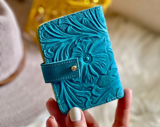 Soft leather small woman wallet • minimalist wallet • pocket wallets for woman • personalized gifts for her