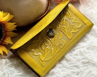 Embossed leather cute wallets for women •  personalized wallets • Vintages style wallets • ladies wallets • personalized gifts