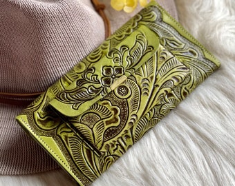 Handmade carved leather woman wallet • woman leather wallet • Gifts for her