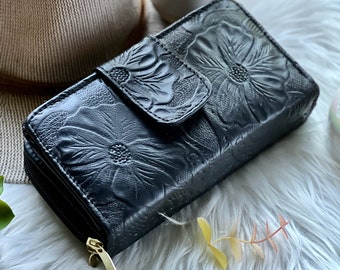 Big Wallets for women • personalized gifts for her • Engraved wallet • Gifts for mom