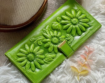 Sunflower Leather Wallet • Personalized Gift for Women • Engraved Slim Wallet with Zipper • Handmade Floral Wallet for Her