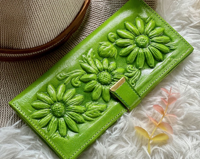 Sunflower Leather Wallet • Personalized Gift for Women • Engraved Slim Wallet with Zipper • Handmade Floral Wallet for Her