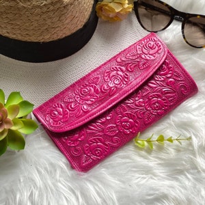 Handcrafted Embossed Leather Wallet for Women • Vintage Floral Cottagecore Wallet • Personalized Gift for Mom & Anniversaries
