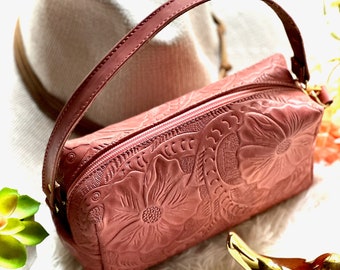 Embossed Leather Makeup Bag • Personalized Cosmetic Pouch • Custom Leather Vanity Case • Gift for Her • Sustainable Handmade Bag