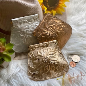 cute Boho leather coin purse • Tooled squeeze pouch • Leather coin pouch • leather gifts for her - leather pouch - women coin purse - SalylimonUSA