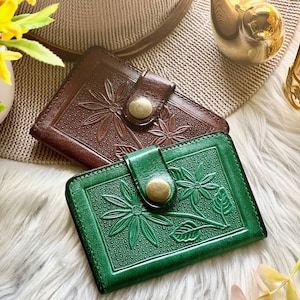 Handmade Leather Credit Card Holder • Boho Wallet with Daisies Flowers • Personalized Gifts • Slim and Minimalistic Women's Wallet