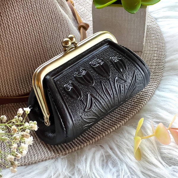 Leather vintage style kiss lock purse •  Change bag • change purse • Kiss Lock small  bag • gifts for mom