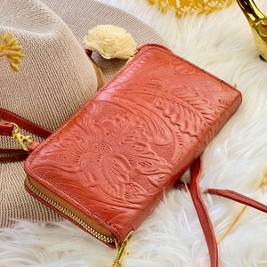 Cute Leather Wristlet Wallet • Crossbody Wallets for Women •  Cellphone Purse • personalized Leather Gifts
