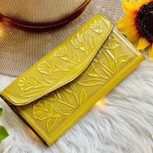 Cartera de estilo vintage para mujeres • linda billetera • billetera grabada • billetera para mujeres • regalos de cuero para ella