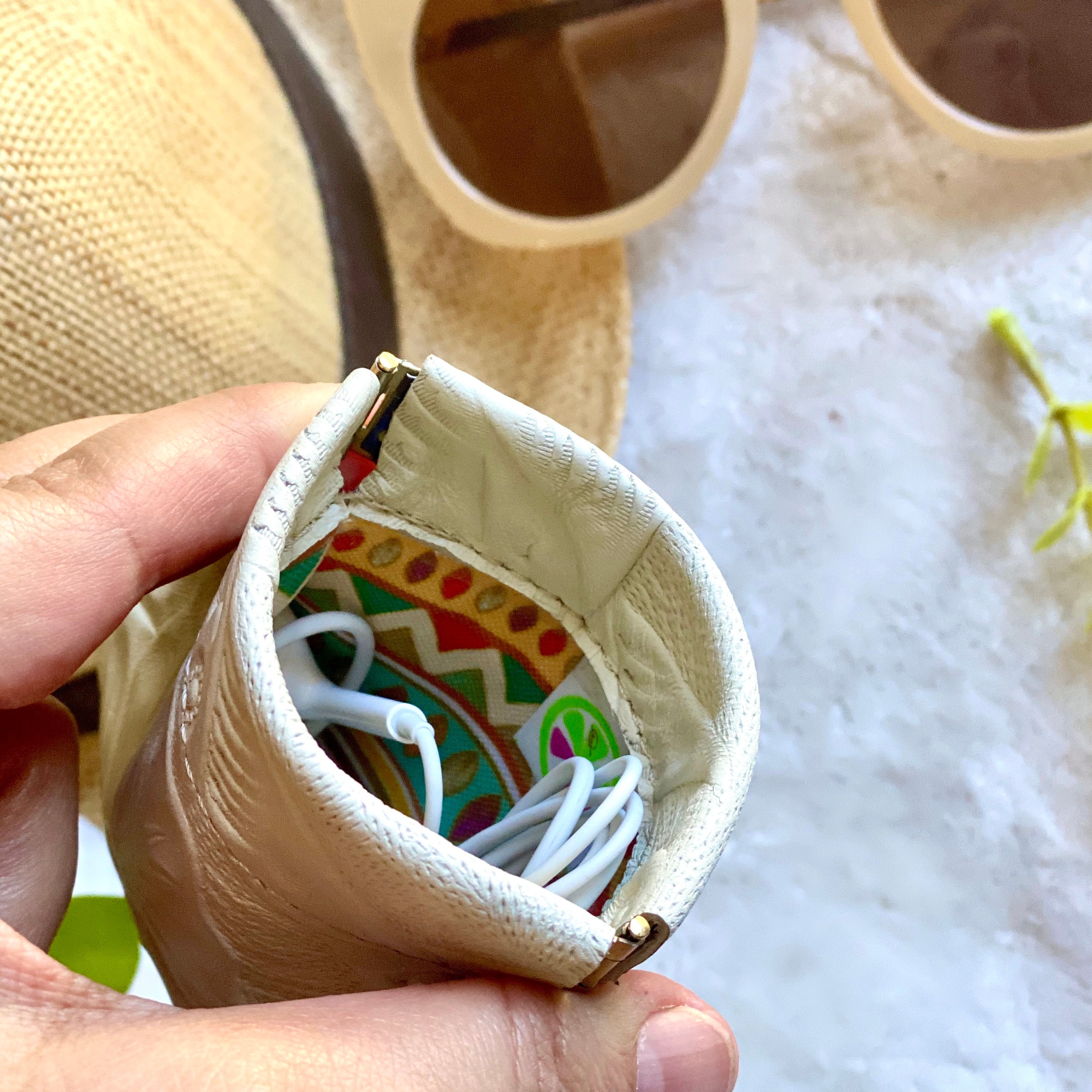 Small Leather Floral Pouch • Handmade Personalized Gift • Squeeze Frame