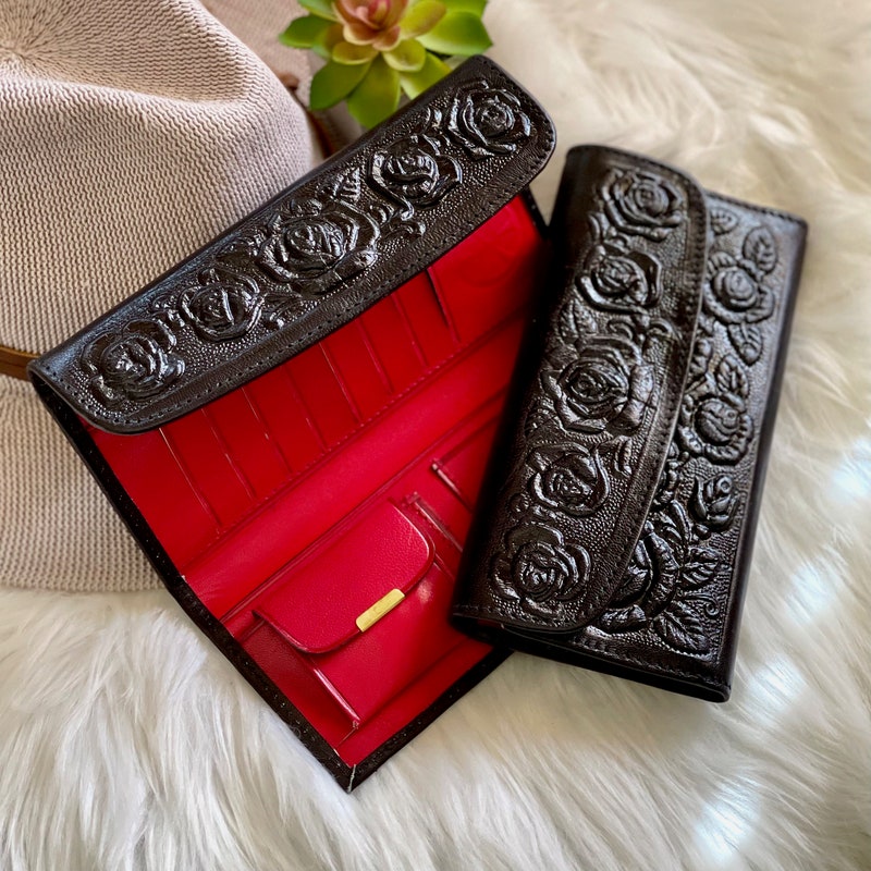Women’s Leather Wallet with Embossed Roses, Two-Tone Design, Personalized Gift for Her