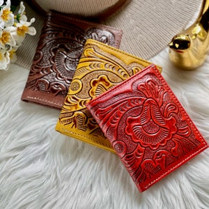 Small Leather Wallet for Women • Handmade Carved Pocket Wallet • Personalized Minimalist Gift