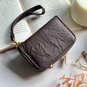 Cartera de pulsera floral compacta • Regalo de cuero hecho a mano para ella