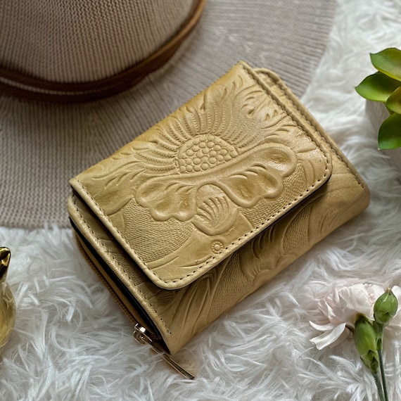 Vintage Style Leather Bag and Wallet Set • Personalized gifts for women