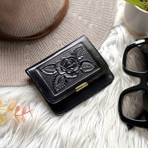Small leather wallets for women  • Vintage style women's wallets  • Gifts for her