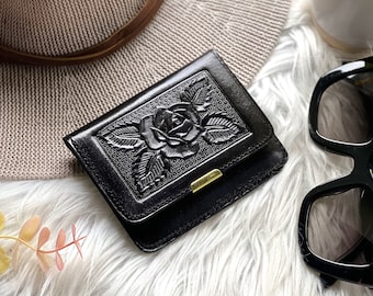 Small leather wallets for women  • Vintage style women's wallets  • Gifts for her
