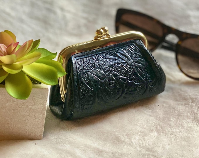 Leather woman coin purse • Leather change purse • vintage style coin purse • gift for her • Rose change purse • change purse leather