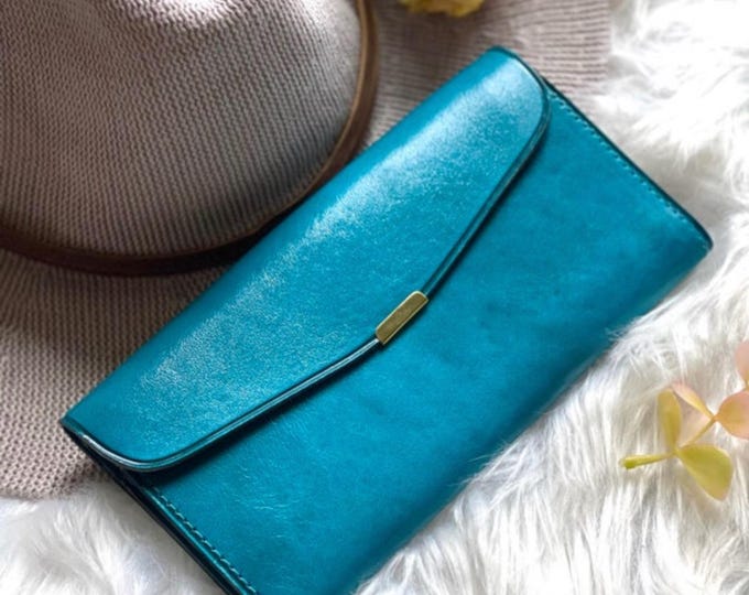Leather Wallet for Women: Slim Vintage Style Handmade Clutch