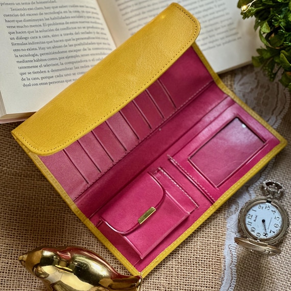 Handcrafted Leather Wallet for Women • Sustainable Leather, Personalized Gift