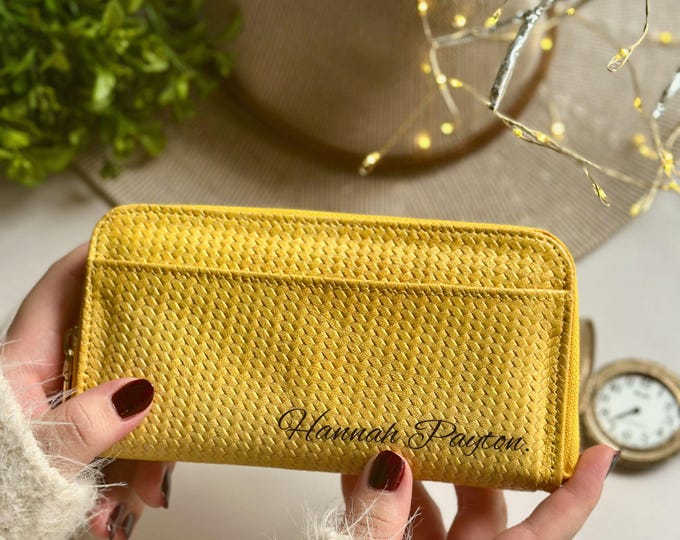 Woven Leather Zip Wallet: Handmade Women's Clutch