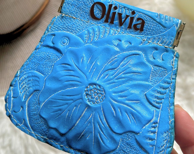 Handmade woman coin purse- leather squeeze pouch - gifts for her
