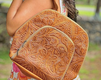 Personalized Leather Backpack for Women - Handmade Floral Backpack Purse - Sustainable Travel Bag - Gifts for Her