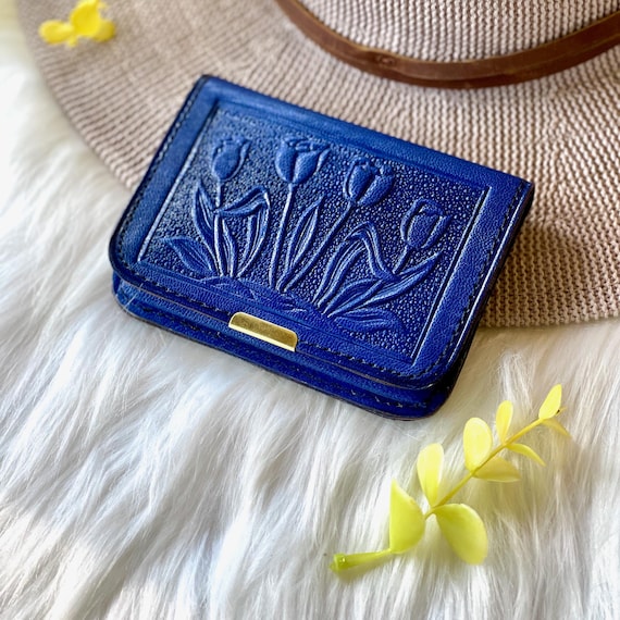 Small Floral Leather Wallet for Women, Personalized Slim Boho Wallet, Custom Engraved Gift for Her, Tulip Card Holder