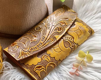 Personalized Leather Wallet for Women • Handmade Zipper Wallet • Gift for Mom or Wife • Embossed Carved Design • Large Ladies Wallet