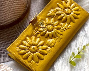Personalized Sunflower Wallet for Women • Cottagecore Bifold • Boho Leather Gift for Daughter or Birthday