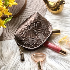 Handmade authentic leather small cosmetic bag - small leather pouch - small bag for purse - Gifts for her - Leather zipper pouch