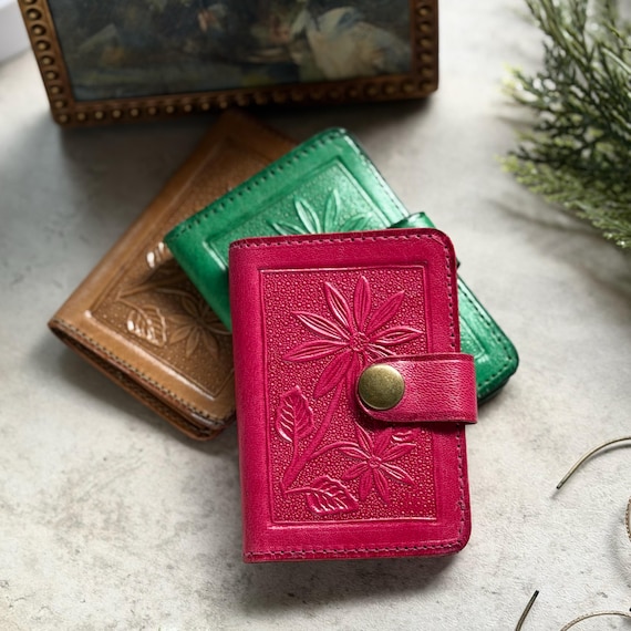 Small Leather Card Holder - Floral Daisy Purse, Personalized Credit Card Wallet