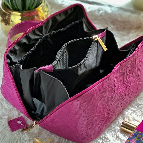 Handcrafted Leather Makeup Bag Organizer: Personalized Cosmetic Bag
