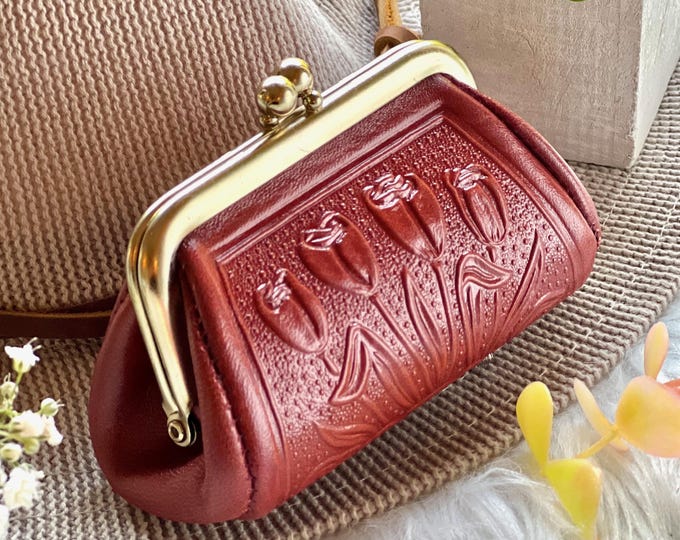 Leather vintage style kiss lock purse •  Change bag • change purse • Kiss Lock small  bag • gifts for mom