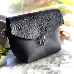 Leather Crossbody	Handmade Crossbody	Small Bag	Boho Crossbody Bag	Woman Purse	Bag for women	Messenger bag	Bags and Purses	Cross Body Purse	small leather purse	saddle bag women	bags for women	personalized gifts