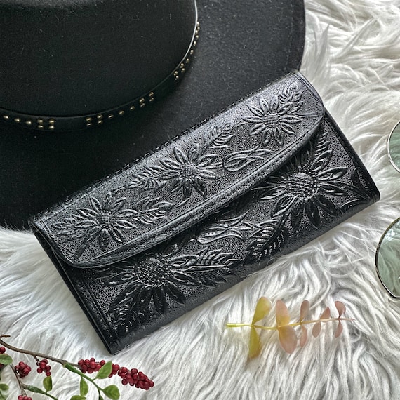 Handcrafted Women's Leather Wallets •  Personalized Gifts with Sunflowers