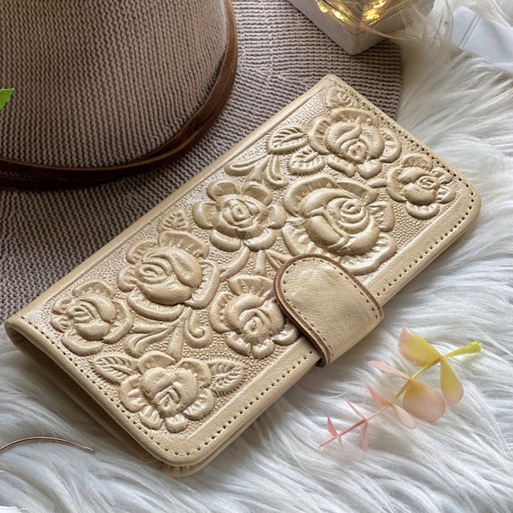 Embossed Roses Women's  Wallets • thoughtful gifts for her • Engraved Wallet