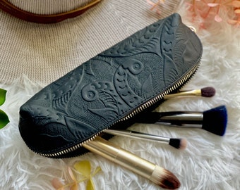 Discover Personalized Beauty: Unique Gifts and Delightful Makeup Cases