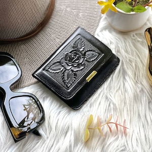 woman wallets	small wallet	small leather wallet	leather wallet small	woman small wallet	wallets for woman	minimalist wallet	leather wallet	womens wallet	wallet leather small	wallet women	gifts for her	small womens wallet