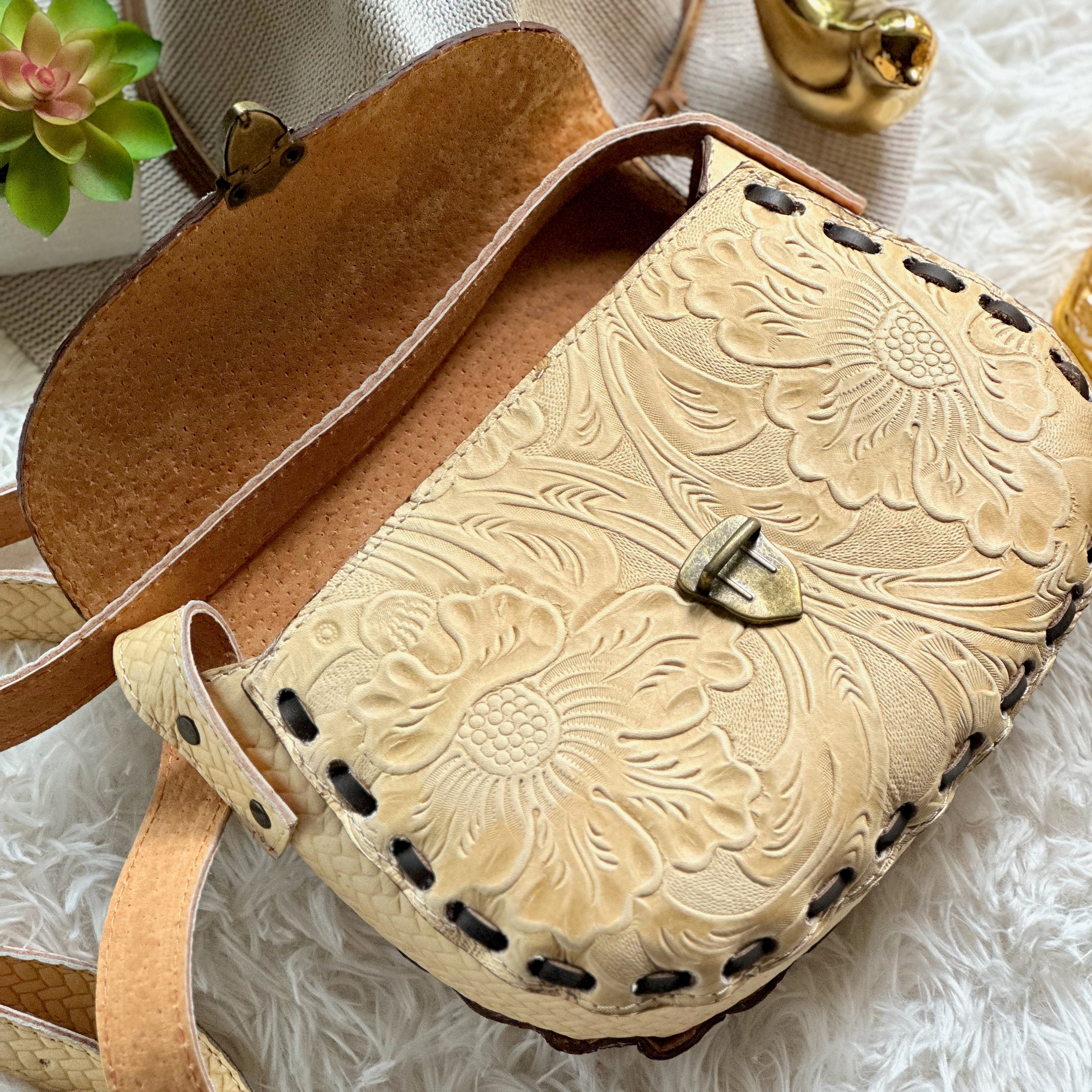 Handmade Leather Saddle bag Crossbody purse Leather accessories Western gifts